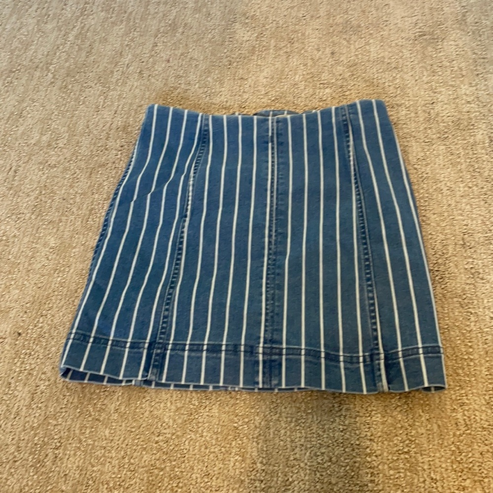 stripped mini skirt